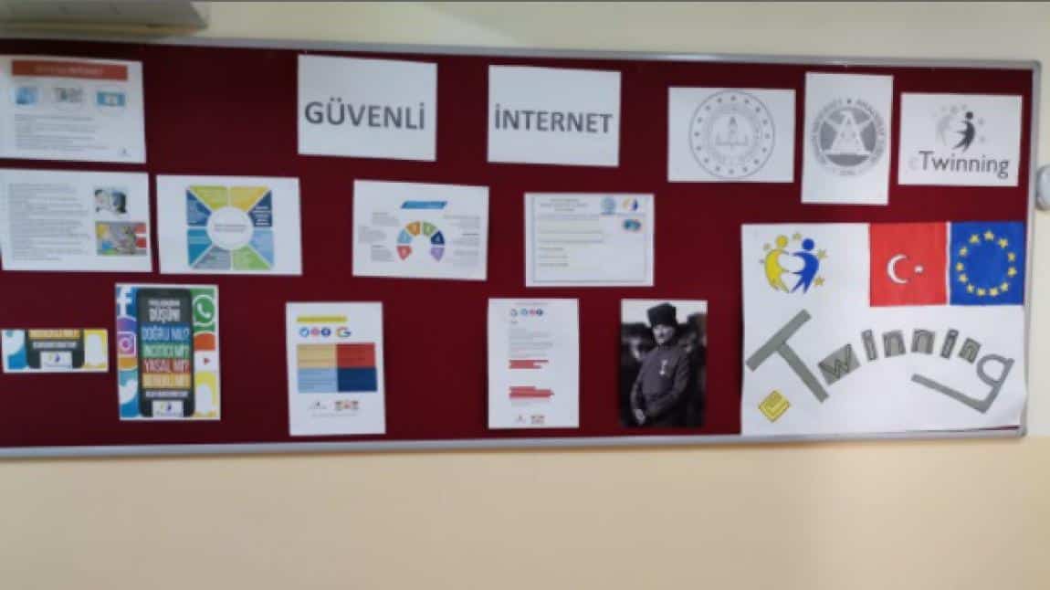 Okulumuzun eTwinning Köşesinde Güvenli İnternet Panosu Hazırlandı